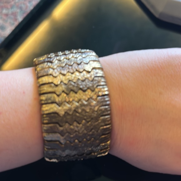 NWT Aztec Necklace set in dual tone gold & faux pearls with bracelet & earrings - Picture 9 of 17